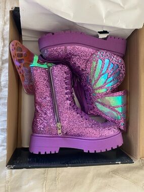 Metamorphic Glitter Butterfly Wing Combat Boots - purple